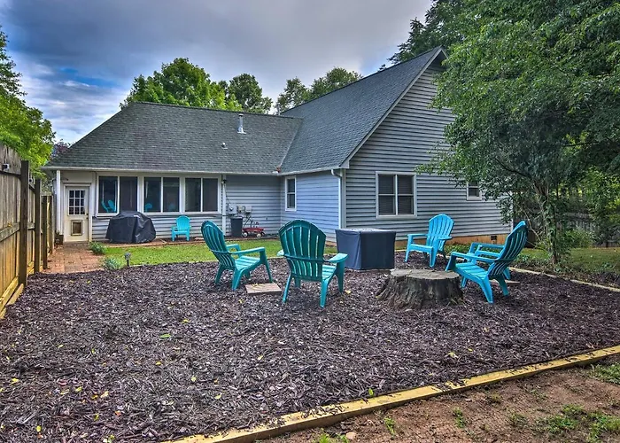 Top 16 Villas in Black Mountain for rent, North Carolina, United States