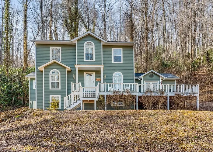 Top 16 Villas in Black Mountain for rent, North Carolina, United States